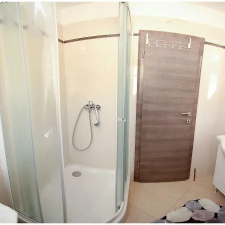 Tina Appartement Podstrana