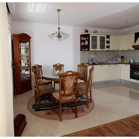 Tina Appartement Podstrana