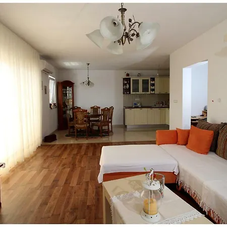 Tina Appartement Podstrana