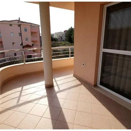 Appartement Tina Podstrana