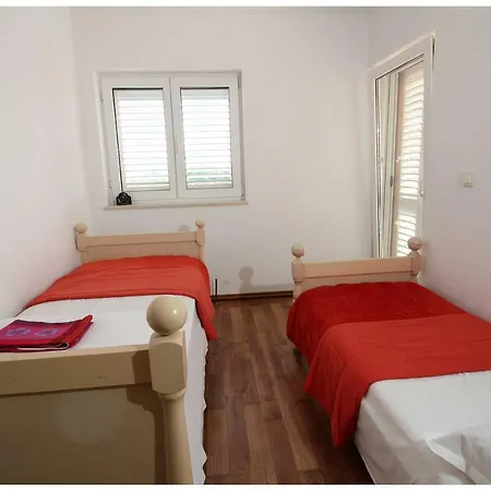 Tina Appartement Podstrana